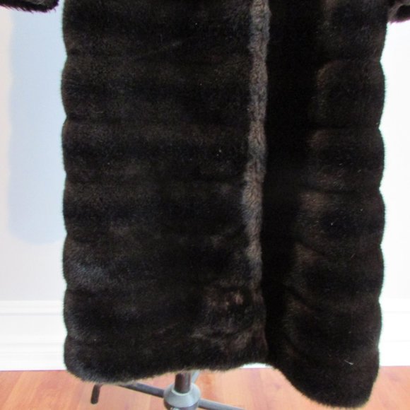 VINTAGE Faux Fur Long Winter Coat - Picture 6 of 16